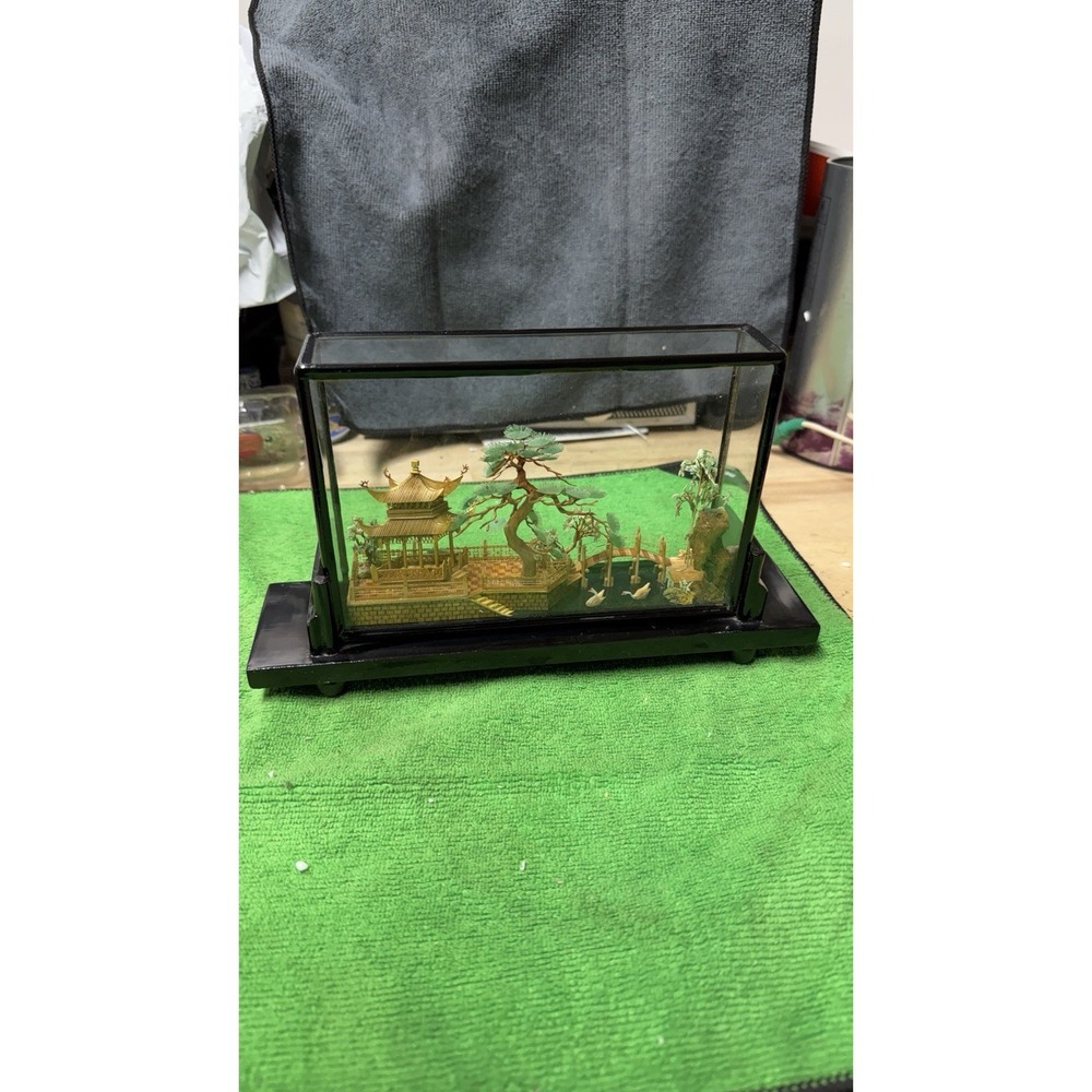 Vintage Chinese Diorama Glass Display Pagoda‎ Garden Scene Figurine